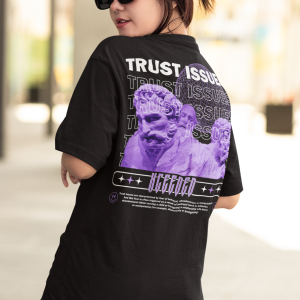 Дамска Черна Тениска "Oversize Trust Issues"